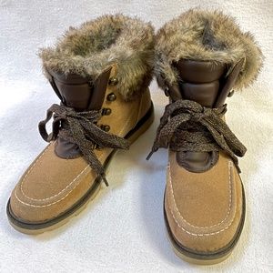 Roxy Kodiak Faux Fur Hiking Booties sz. 9